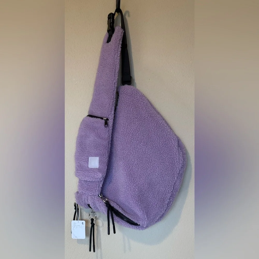 Free People Over Achiever Fleece Sling Bag NWT Steel Purple Lavender - Picture 4 of 5